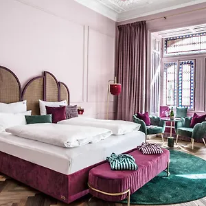 Josefine Hotel